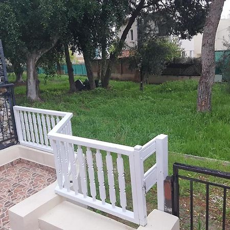 Lovely 2 Bedrooms In The Tourist Area In Paphos . Exteriör bild